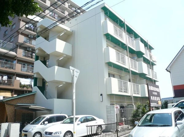 マンションの全景