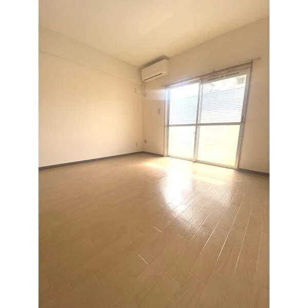 洋室7.3帖