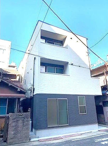 マンションの全景