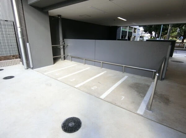 マンションのバイク駐車場