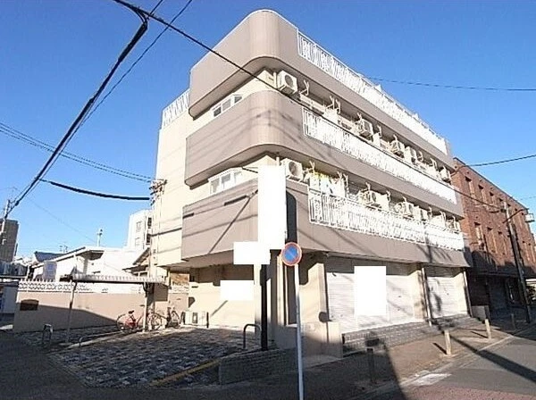 マンションの全景