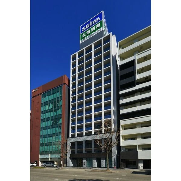 マンションの全景