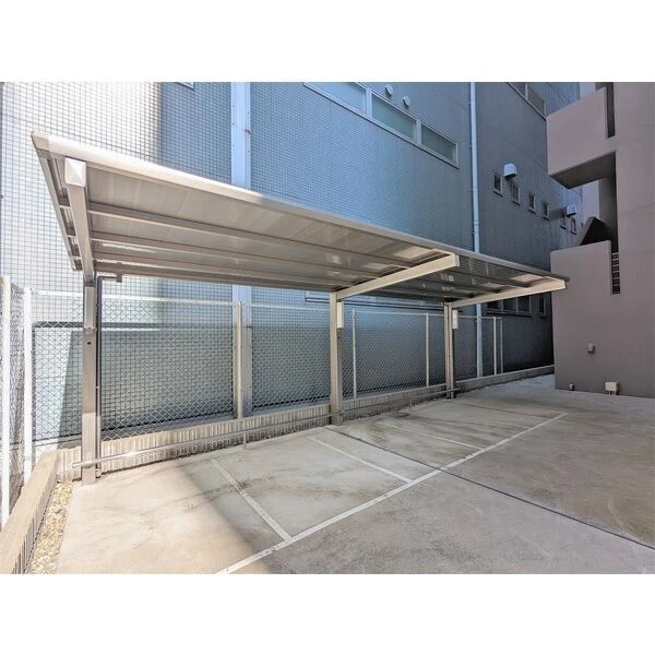 バイク駐車場