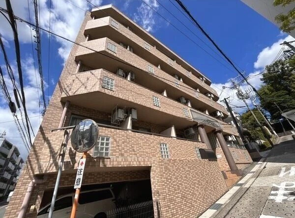 マンション全景