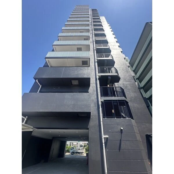マンションの全景