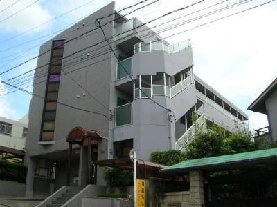 マンションの全景