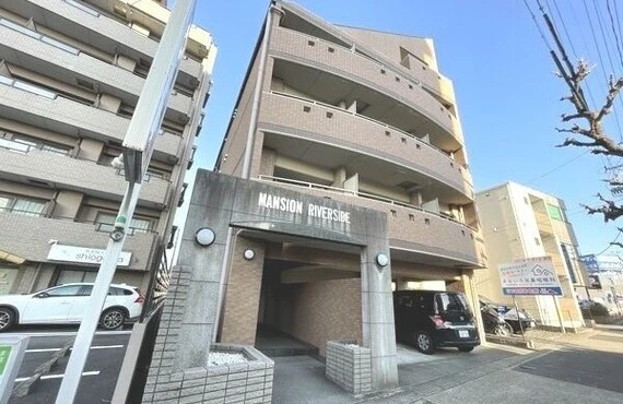 【名古屋賃貸139-103】マンションリバーサイド103・鶴舞線・塩釜口駅4分♪1K・7.5帖・4.7万円・オートロック・TVインターフォン・独立洗面台・シャワートイレ・鉄筋コンクリート造・2000年築造|名古屋のお部屋探しはチェンバース
