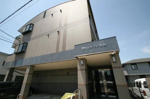 マンションの全景