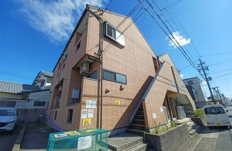 【名古屋賃貸123-203】ブルーコート・鶴舞線・塩釜口駅9分♪デザイナーズ1K・6帖・ロフト6帖・4.6万円・ネット無料・シャワートイレ・BS・TVインターフォン・木造・2005年築造|名古屋のお部屋探しはチェンバース