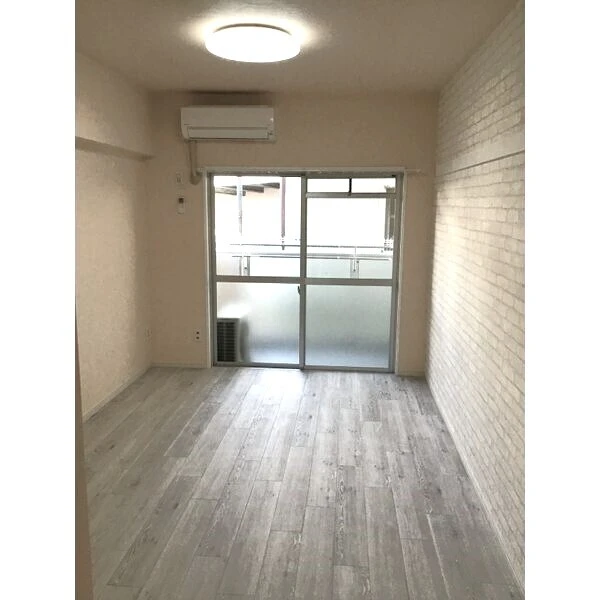 洋室8帖