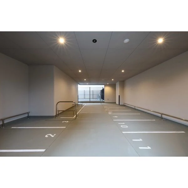 オートバイ駐車場