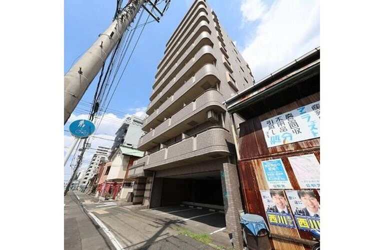 【名古屋賃貸175-301】現代ハウス黄金301・桜通線・太閤通3分♪デザイナーズ1K・7.6帖・5.9万～・ネット無料・独立洗面台・オートロック・TVインターフォン・鉄筋コンクリート造・2000年築造｜名古屋のお部屋探しはチェンバース