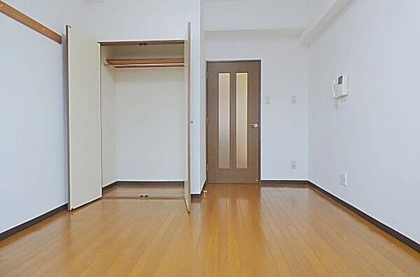 洋室８帖
