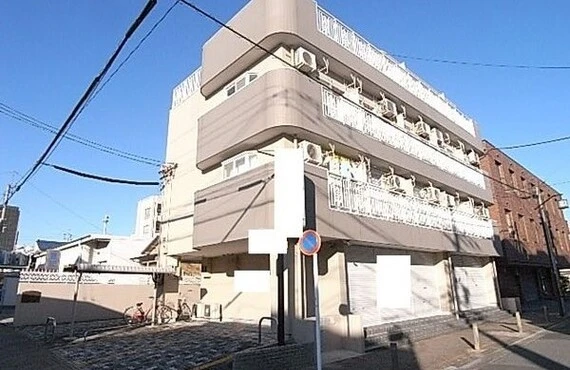 【名古屋賃貸147-203】ラ・メゾンド・フローラ203・桜通線・瑞穂区役所4分♪女子学生専用マンション・1K・6.4帖・4万円・ネット無料・オートロック・TVインターフォン・洗髪洗面化粧台・シャワートイレ・重量鉄骨造・1990年築造｜名古屋のお部屋探しはチェンバース