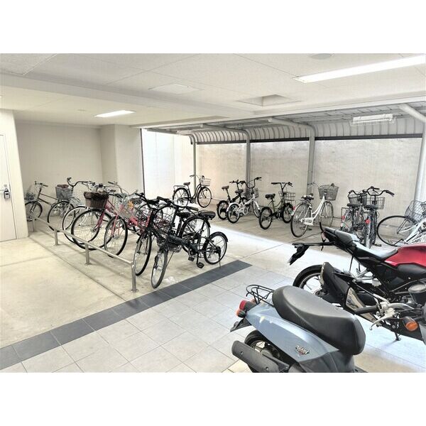 マンションの屋内駐輪場