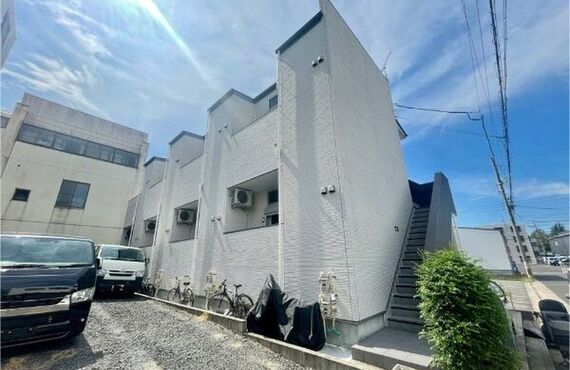 【名古屋賃貸202-205】エミューロ205・鶴舞線・原7分♪・デザイナーズ1K・5.3万円・ロフト・インターネット無料・追い焚き・独立洗面台・シャワートイレ・TVインターフォン・木造・2015年築造｜名古屋のお部屋探しはチェンバース
